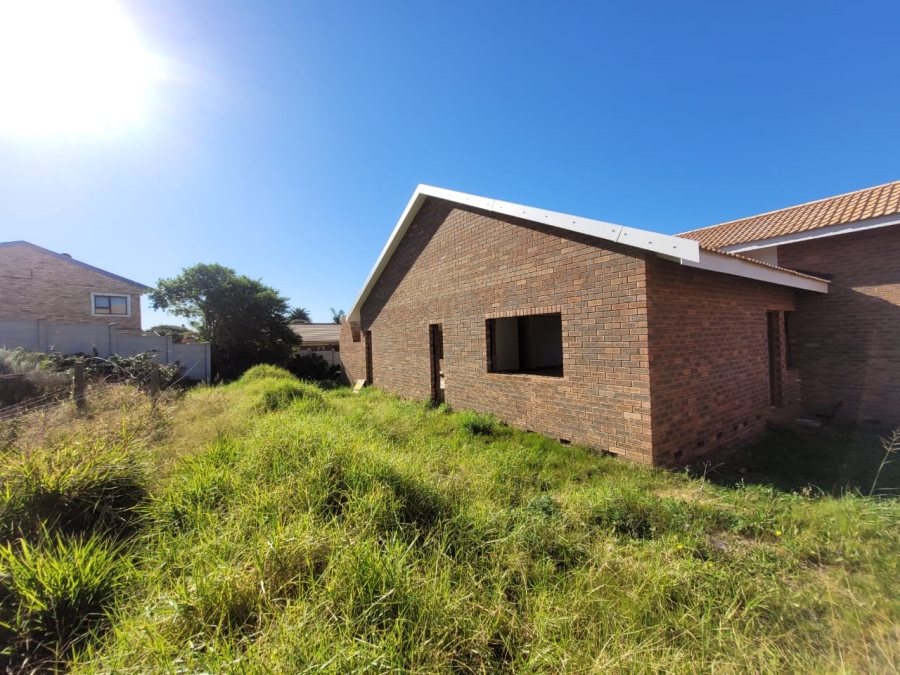 3 Bedroom Property for Sale in Wavecrest Eastern Cape